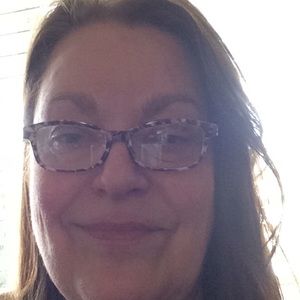 Meet your Posher, Dana